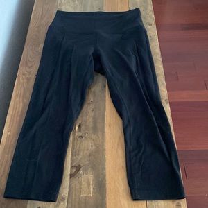 Lulu lemon aligns size 6 used. Black 21’ length